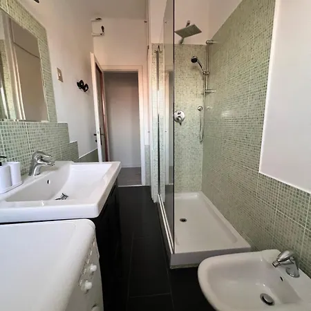 Suite Sea View And Private Parking Triest Exterior foto